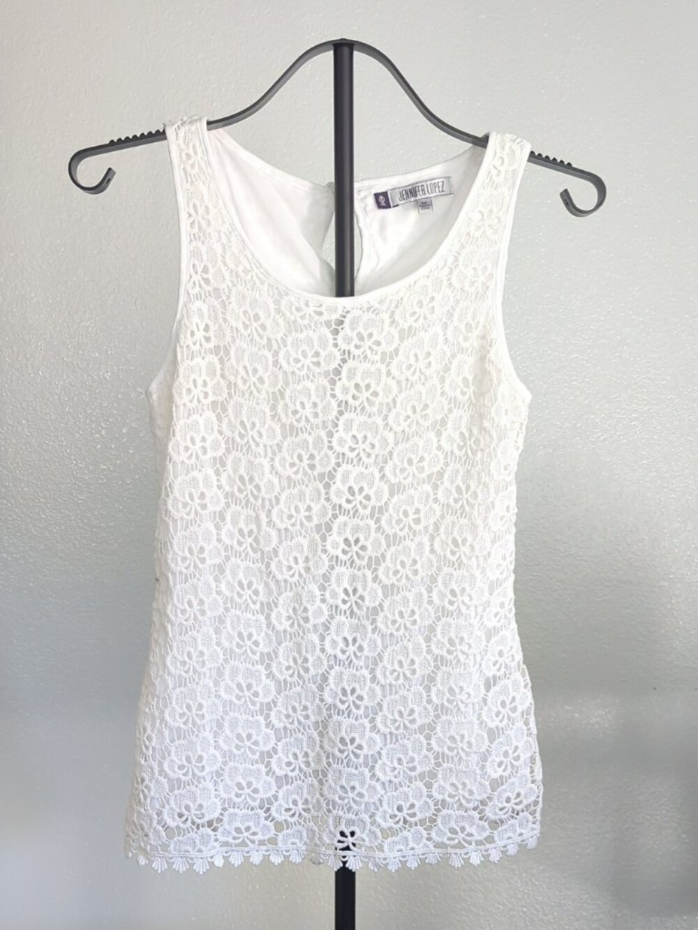 Jennifer Lopez Floral Lace Camisole in White Size XS